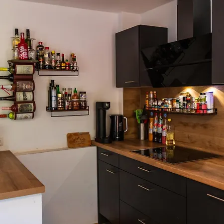 Appartamento Modernes 90m2 Mit Balkon & Bergblick