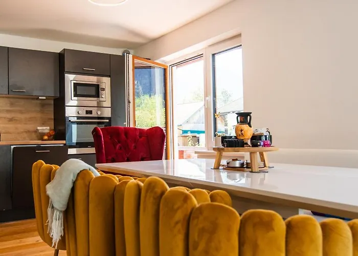 Modernes 90m2 Mit Balkon & Bergblick *