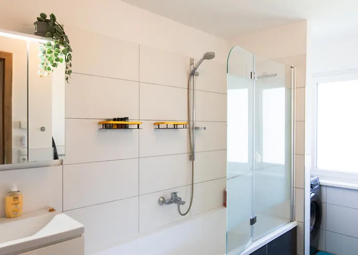 Modernes 90m2 Mit Balkon & Bergblick * ナッセライト