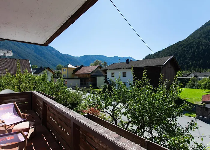 Modernes 90m2 Mit Balkon & Bergblick アパート