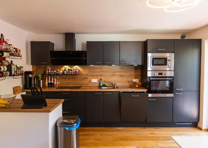 アパート Modernes 90m2 Mit Balkon & Bergblick *