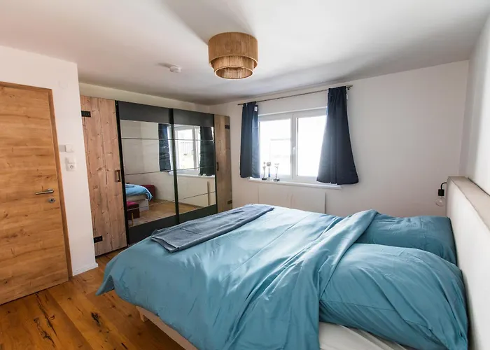 アパート Modernes 90m2 Mit Balkon & Bergblick *