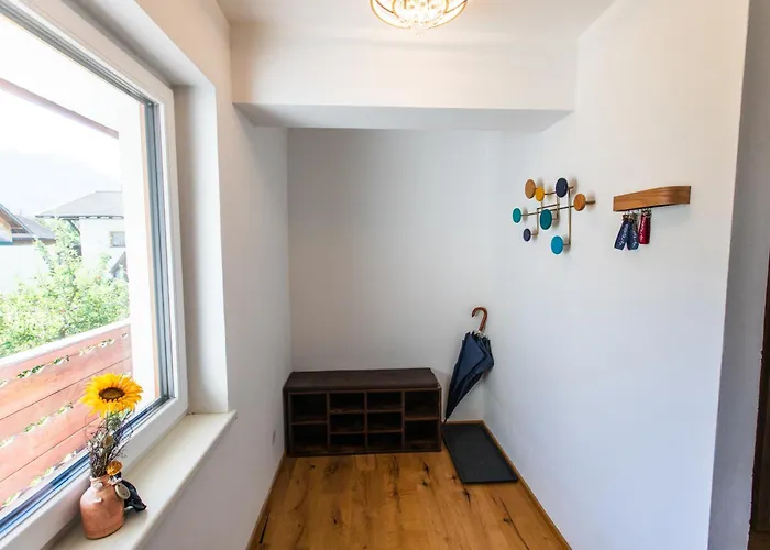 Modernes 90m2 Mit Balkon & Bergblick *