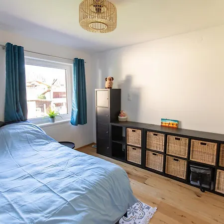 Modernes 90m2 Mit Balkon & Bergblick
